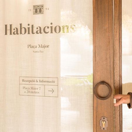 Habitacions Placa Major Santa Pau Bagian luar foto